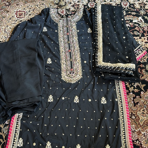 ASIM JOFA SALWAR KAMEEZ BRAND NEW - INDIAN DRESS - PARTY  FOR SPECIAL OCCASIO - Picture 2 of 5